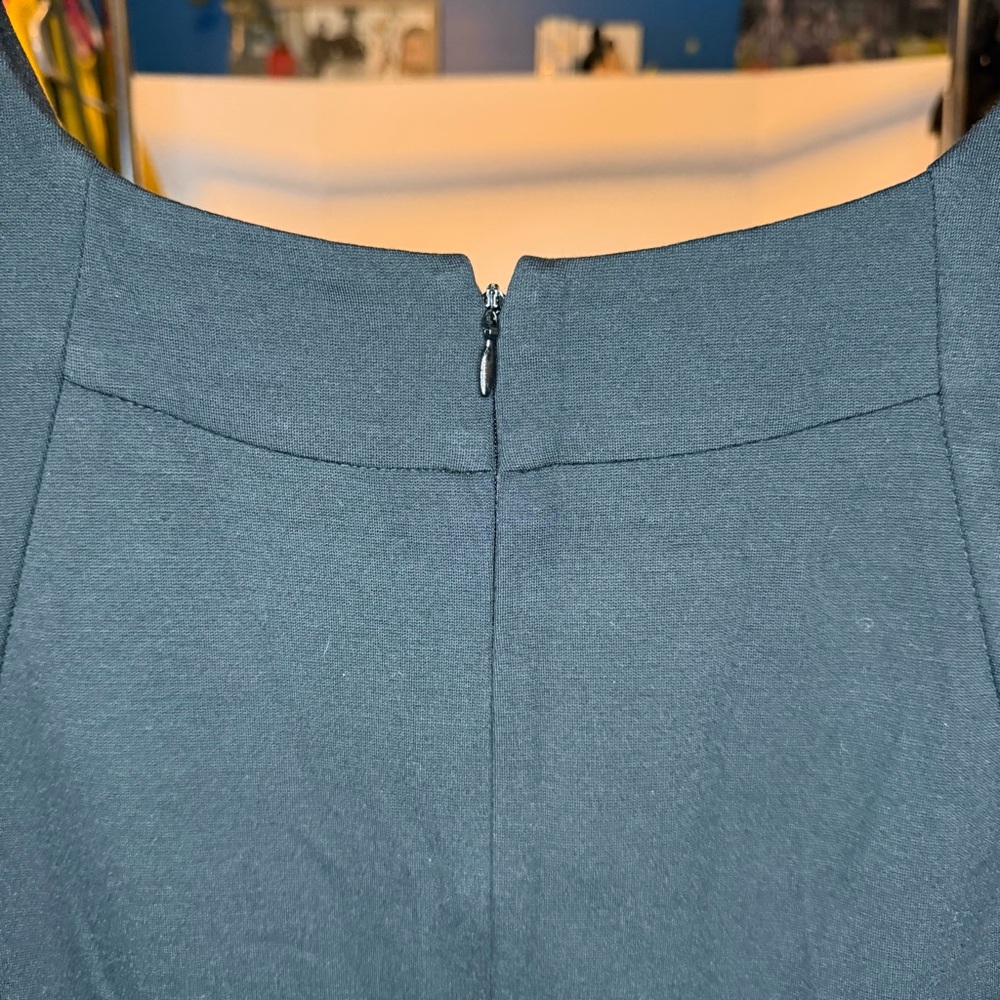 Chico's size 3 Black Cold Shoulder Ponte Shift Dress with back Zipper - Picture 6 of 8